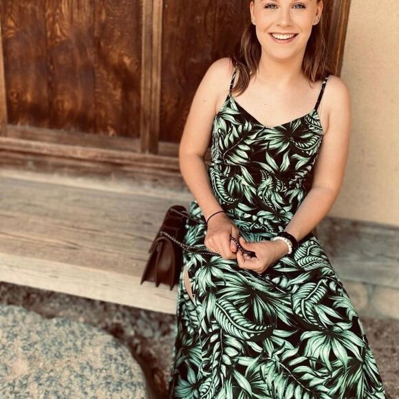 Crêped Maxi Dress Leaves Floral H&M Medium - Picture 1 of 5